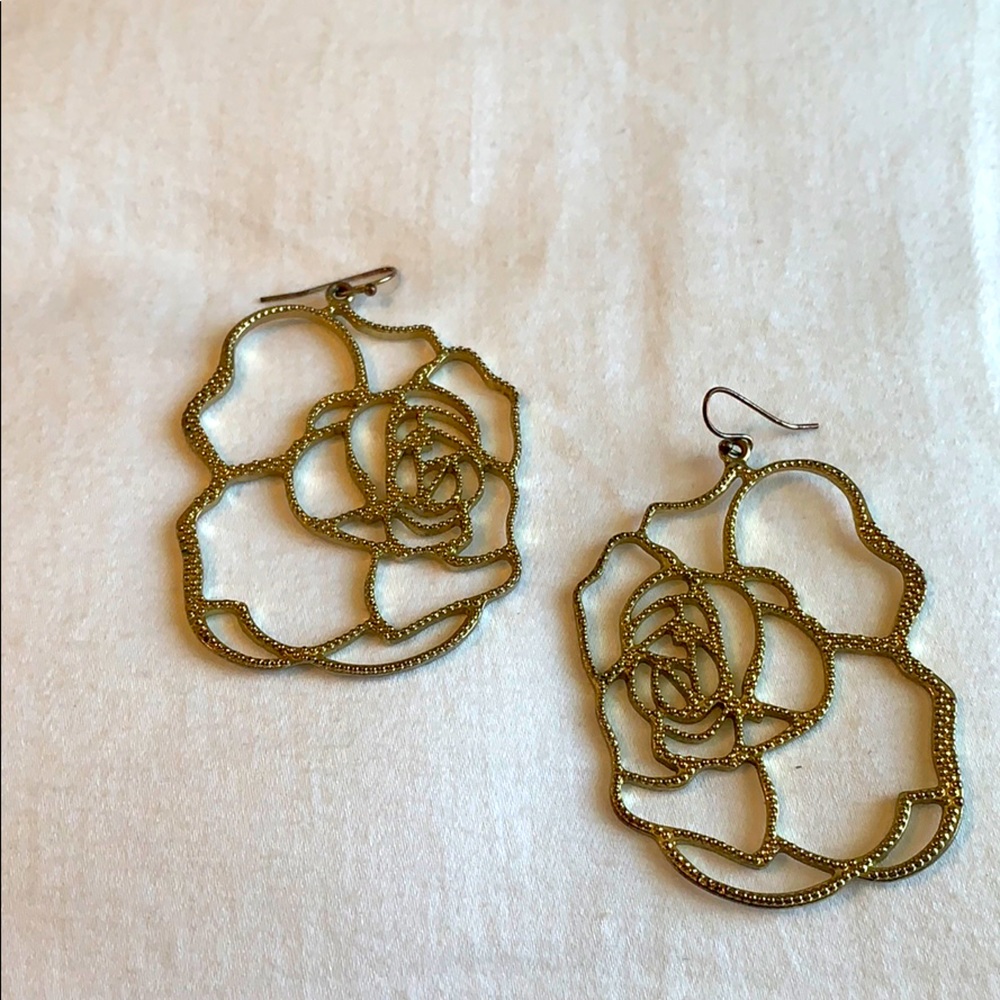 Gold Colored Earrings in Rose Design